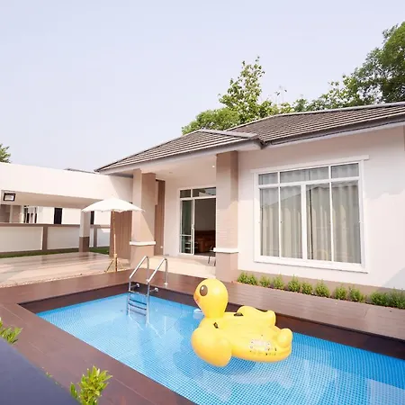 Blue Cat Pool Villa Chanthaburi Exterior photo